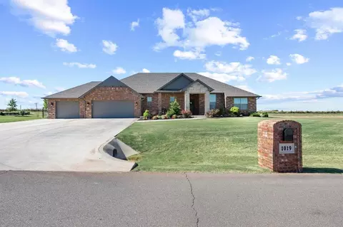 1019 Whispering Meadows Ln, Tuttle, OK 73089