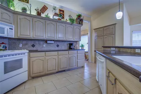 Undisclosed, Edmond, OK 73013 photo 13