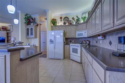 Undisclosed, Edmond, OK 73013 photo 12