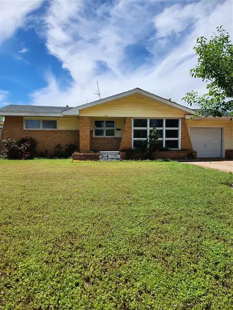1405 N York St, Altus, OK 73521