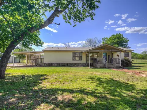 405 N 6th St, Cashion, OK 73016