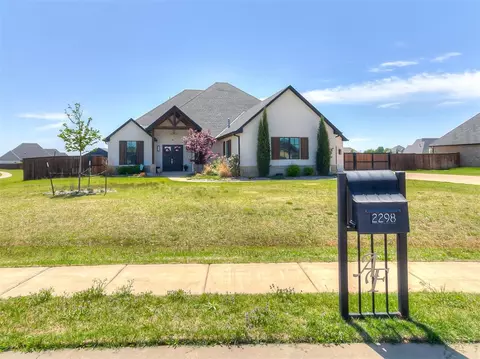 2298 NW 223rd St, Edmond, OK 73025
