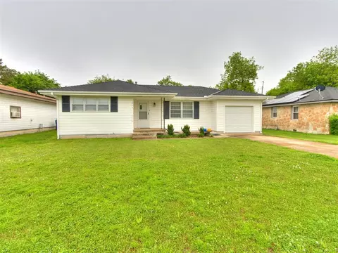 1213 W Pine St, El Reno, OK 73036