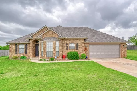 908 County Street 2932, Tuttle, OK 73089