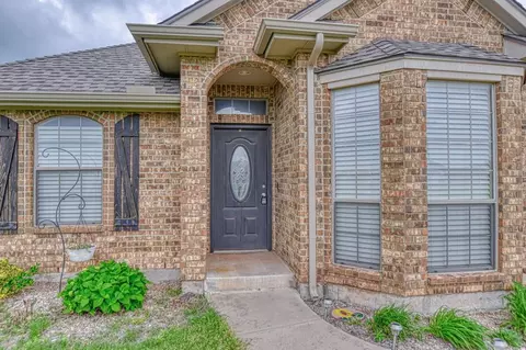 908 County Street 2932, Tuttle, OK 73089 photo 2