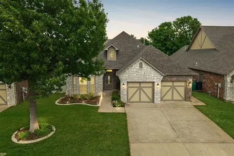 18004 Arbor Ln, Edmond, OK 73012