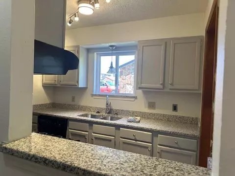 10200 Shadowridge Dr, Oklahoma City, OK 73159