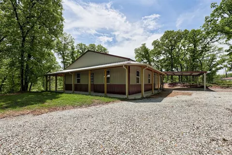 129 Silverwood Ln, Tecumseh, OK 74873