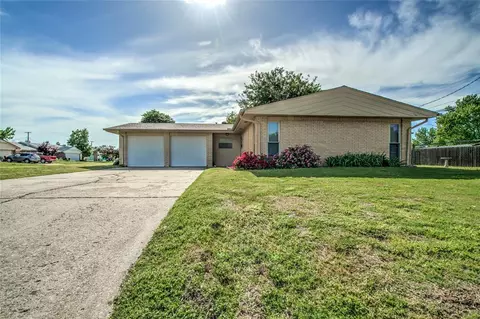 7501 NW 24th St, Bethany, OK 73008