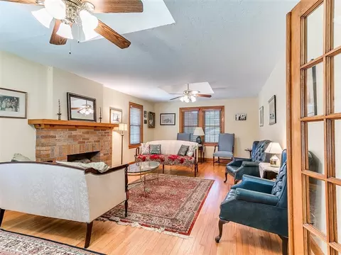 1016 E Noble Ave, Guthrie, OK 73044 photo 6