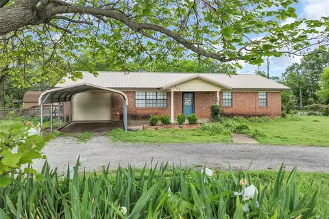 307 Main St, Elmore City, OK 73433