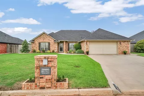 3909 Pilgrim Ln, Altus, OK 73521