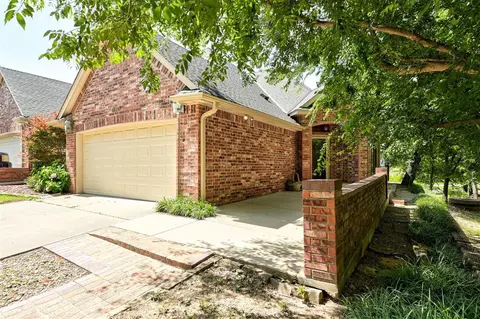 1720 Tenbears Rd, Edmond, OK 73034