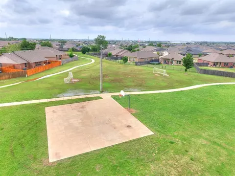 2726 Sharpish Way, Norman, OK 73069 photo 32