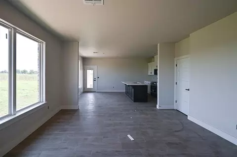 1237 E Ruger Ln, Mustang, OK 73064 photo 6