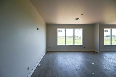 1237 E Ruger Ln, Mustang, OK 73064 photo 7
