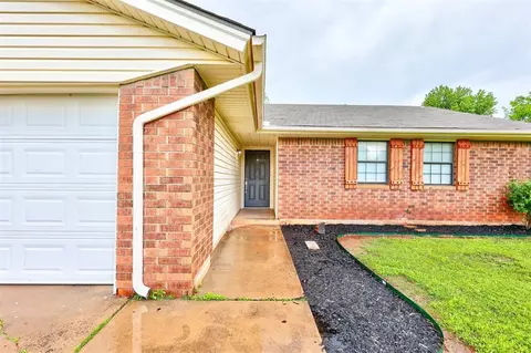 757 Ranchwood Dr, Tuttle, OK 73089 photo 2