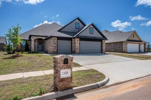 11608 NW 104 St, Yukon, OK 73099