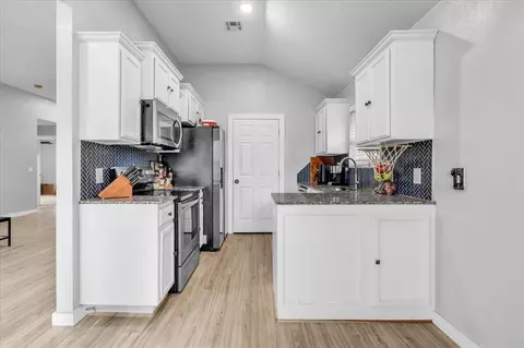 504 Apache Gate Dr, Yukon, OK 73099 photo 7