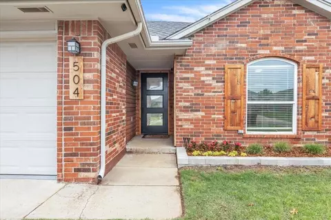 504 Apache Gate Dr, Yukon, OK 73099 photo 2