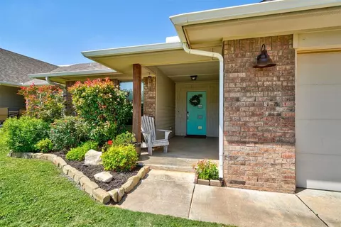 9409 NW 91st Cir, Yukon, OK 73099