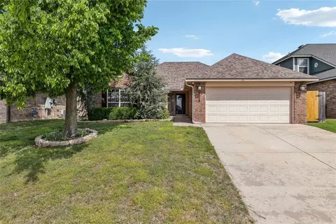 7708 Meadow Lake Dr, Yukon, OK 73099