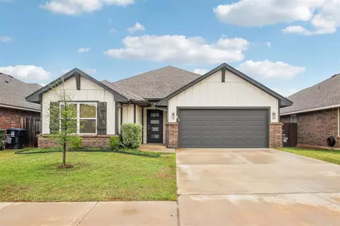 9304 Yassir Blvd, Yukon, OK 73099