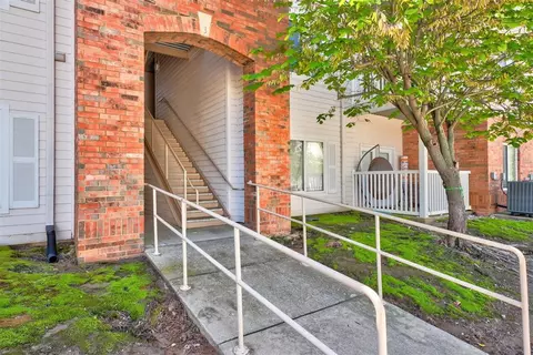 2200 Classen Blvd #3112, Norman, OK 73071