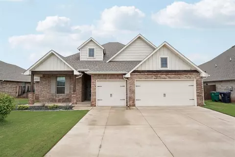 708 Chisholm Trails Dr, Yukon, OK 73099