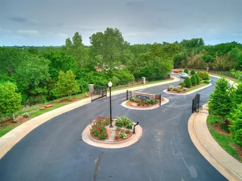 4404 Redbud Cir, Oklahoma City, OK 73111