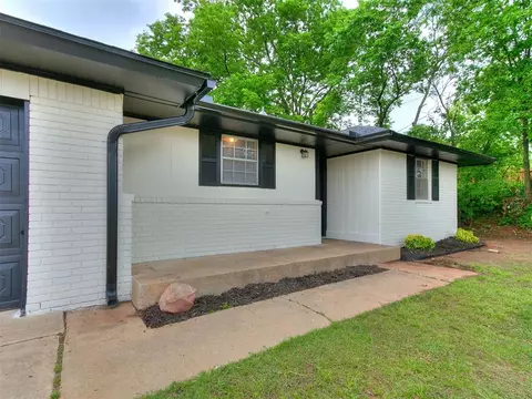 705 N 1st St, Tecumseh, OK 74873
