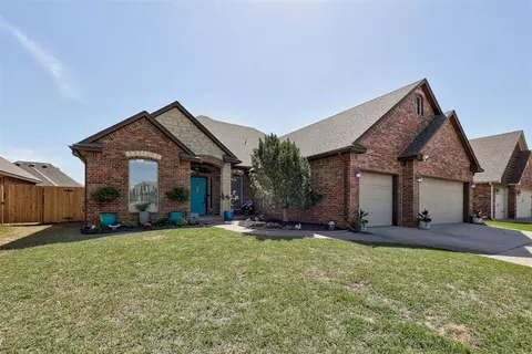 2600 Busheywood Dr, Yukon, OK 73099