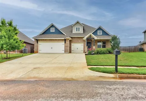 2617 Foxglove Ln, Edmond, OK 73013