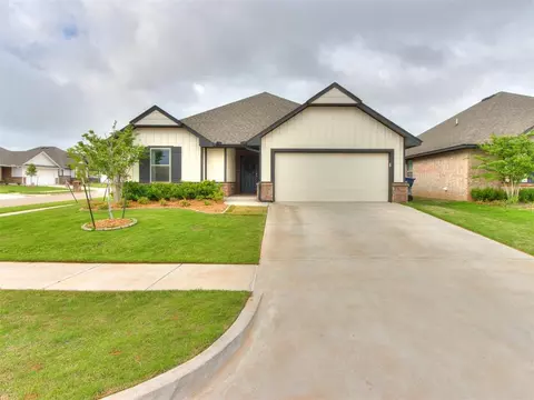 12337 SW 31st St, Yukon, OK 73099