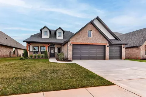 3332 Slate River Dr, Yukon, OK 73099