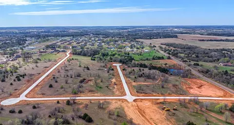 2001 Cattle Dr, Guthrie, OK 73044 photo 4