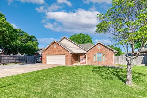 313 Sondra Dr, Elk City, OK 73644