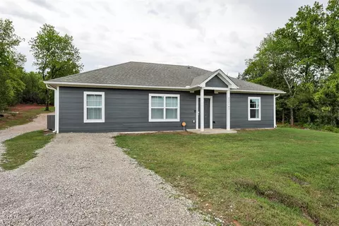 332191 E Caprock Dr, Wellston, OK 74881
