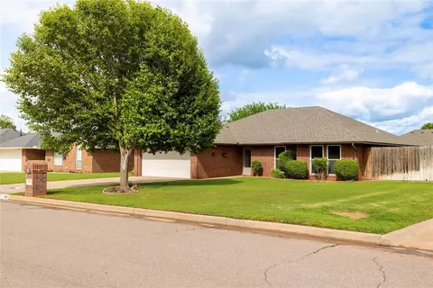 306 Mary Dr, Elk City, OK 73644