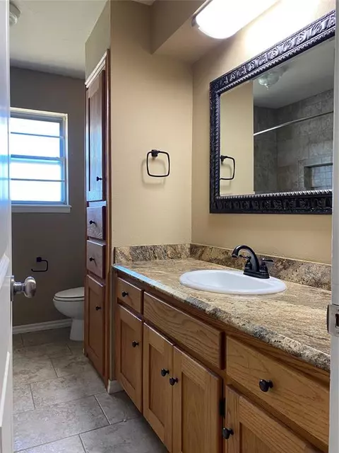 1708 Tyler St, Altus, OK 73521 photo 3