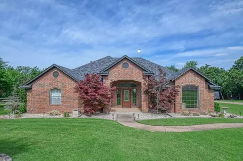 6713 N Sooner Rd, Edmond, OK 73034