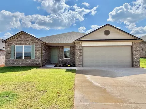 718 SW 11 St, Newcastle, OK 73065