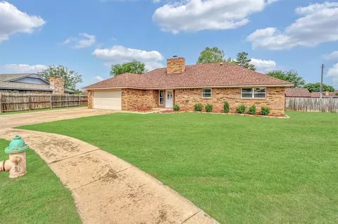 704 Canterbury Blvd, Altus, OK 73521 photo 3
