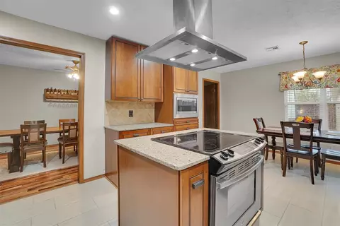 704 Canterbury Blvd, Altus, OK 73521 photo 17