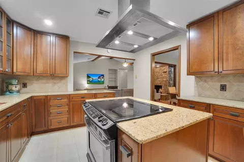 704 Canterbury Blvd, Altus, OK 73521 photo 16