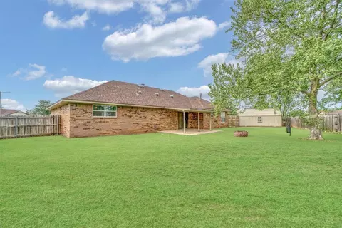 704 Canterbury Blvd, Altus, OK 73521 photo 36