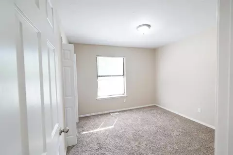 305 Cherryvale Rd, Edmond, OK 73003 photo 11