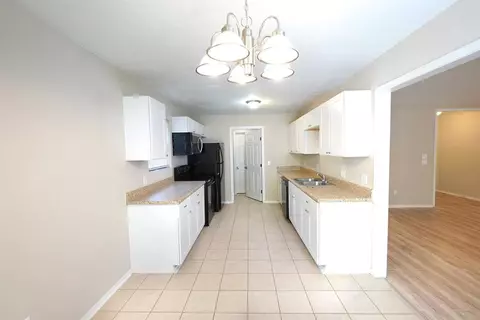 305 Cherryvale Rd, Edmond, OK 73003 photo 5