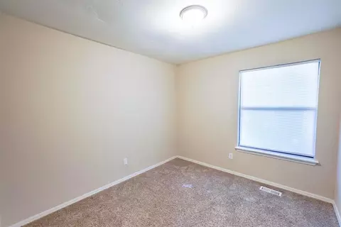 305 Cherryvale Rd, Edmond, OK 73003 photo 10
