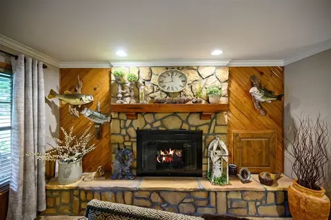 308 E Sherry Ln, Broken Bow, OK 74728 photo 7